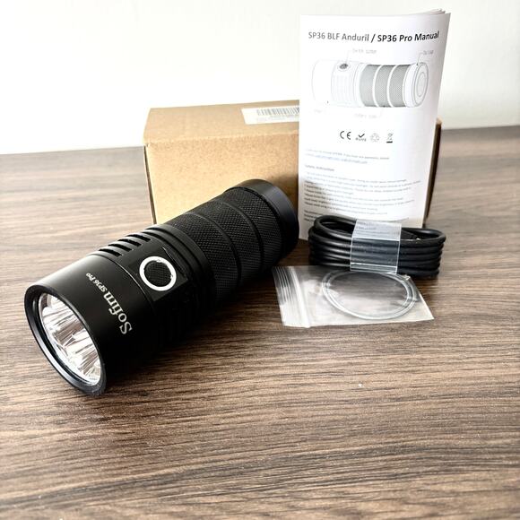 Sofirn SP36 Pro High Lumens Flashlight - 8000lm 450m - Black - Picture 3 of 4
